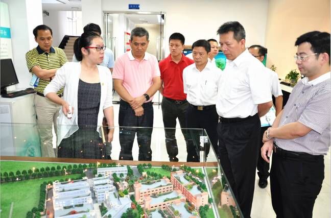 茶山鎮(zhèn)鎮(zhèn)長(zhǎng)黎壽康一行蒞臨常平科技園參觀指導(dǎo)