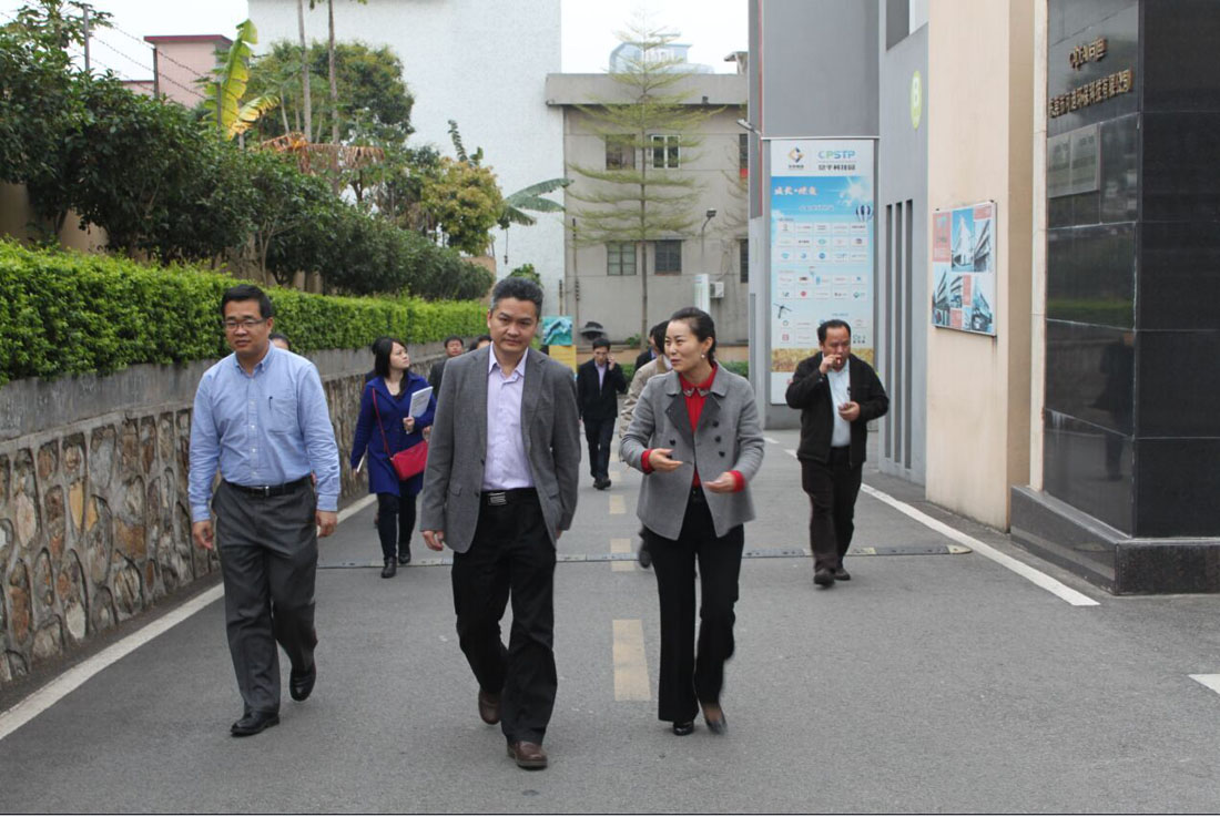省經(jīng)信委生產(chǎn)服務(wù)處譚處一行蒞臨常平科技園參觀指導(dǎo)
