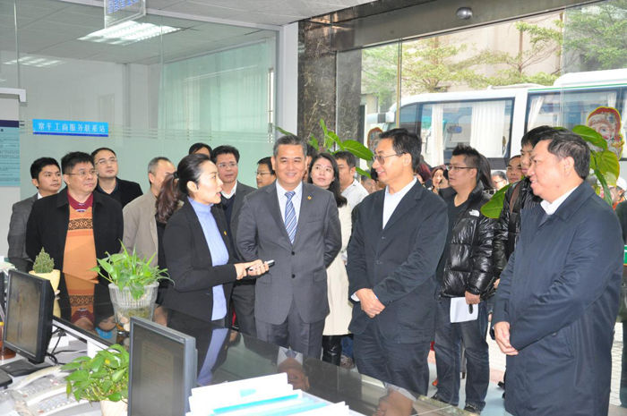 東莞市委常委、宣傳部部長潘新潮一行蒞臨常平科技園參觀交流