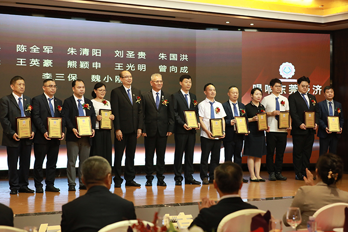 【集團(tuán)動態(tài)】我司受邀出席東莞市謝崗高端裝備制造行業(yè)協(xié)會(第二屆理事會)就職典禮 【集團(tuán)動態(tài)】我司受邀出席東莞市謝崗高端裝備制造行業(yè)協(xié)會(第二屆理事會)就職典禮