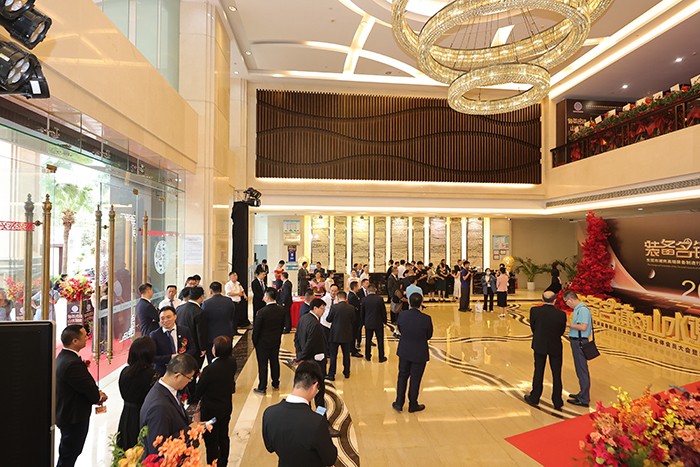 【集團(tuán)動態(tài)】我司受邀出席東莞市謝崗高端裝備制造行業(yè)協(xié)會(第二屆理事會)就職典禮 【集團(tuán)動態(tài)】我司受邀出席東莞市謝崗高端裝備制造行業(yè)協(xié)會(第二屆理事會)就職典禮