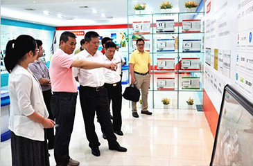 茶山鎮鎮長黎壽康一行蒞臨常平科技園參觀指導